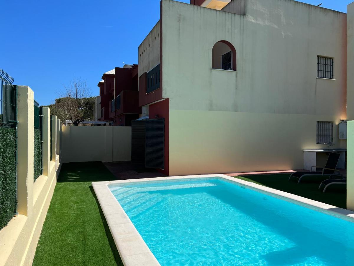 Villa Casa Piscina Playa Barrosa Delfin 7 Chiclana de la Frontera Exterior foto