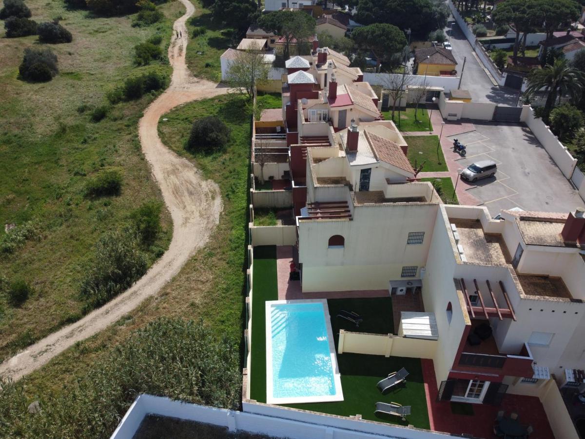 Villa Casa Piscina Playa Barrosa Delfin 7 Chiclana de la Frontera Exterior foto